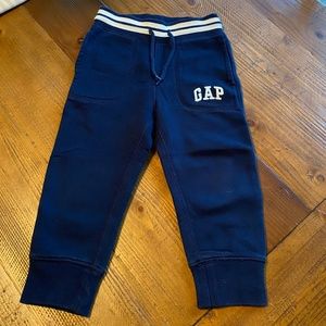 Gap toddler boy sweat pants (2 pair)